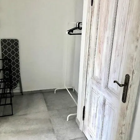 Apartment Port *